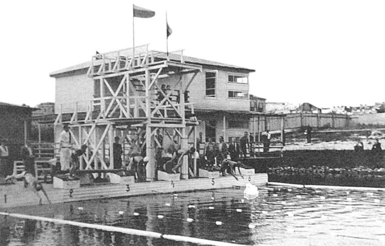Plaukimo varzybu startas 1932