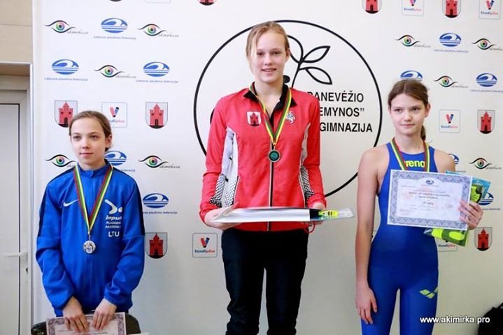 ilgu-ir-vidutiniu-nuotoliu-taure